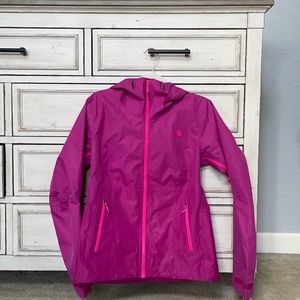 The North Face Dryvent Rain Jacket/Windbreaker